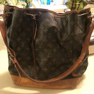 Vintage Louis Vuitton large bucket bag.